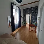 Holiday home A L'ombre Du Pommier