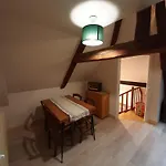 A L'ombre Du Pommier Holiday home